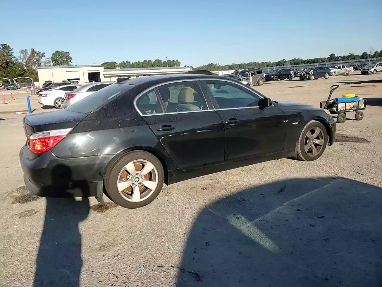 Фото: WBANE73547CM49954