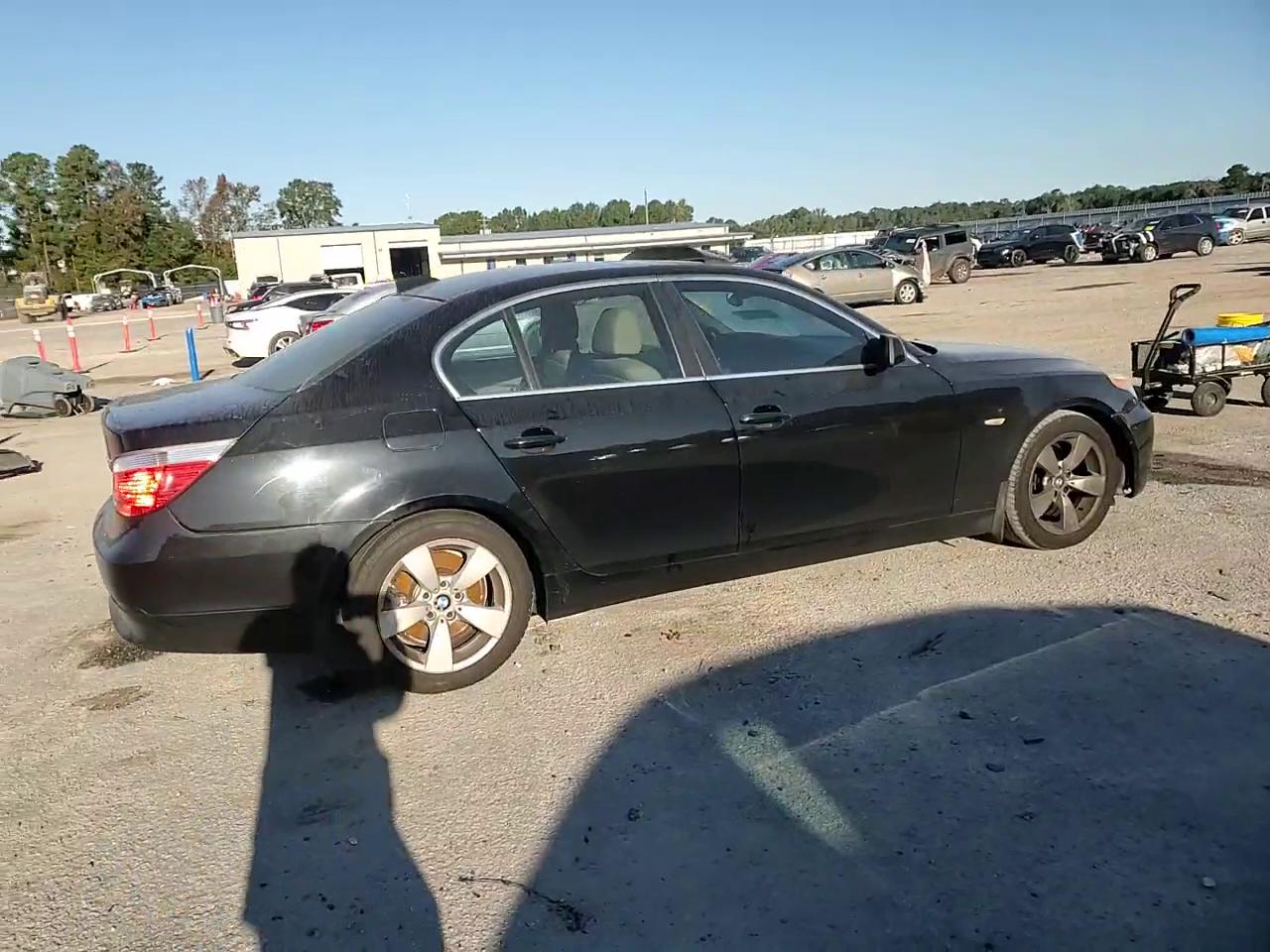 Фото: WBANE73547CM49954