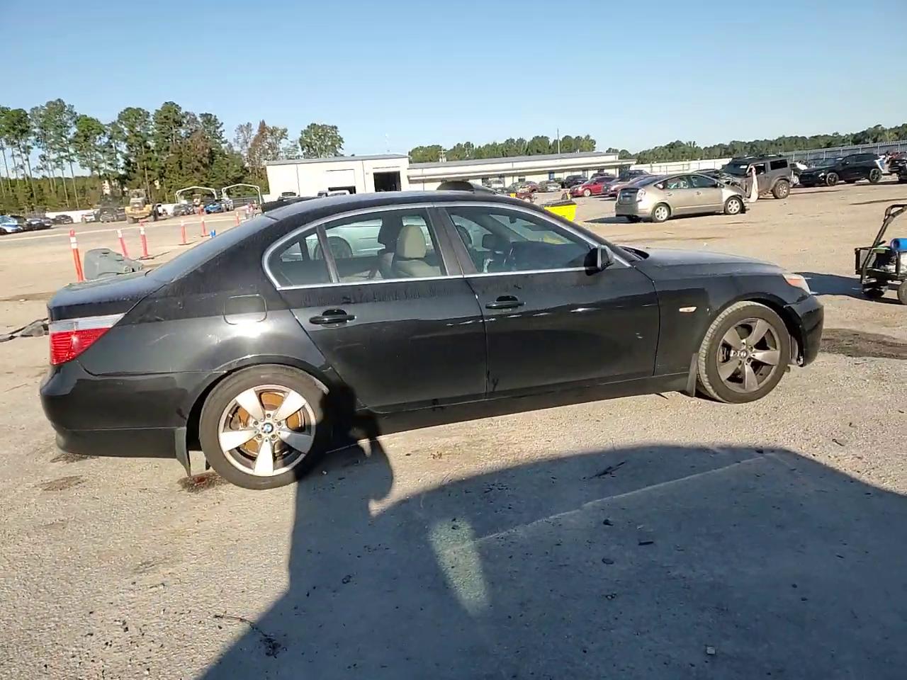 Фото: WBANE73547CM49954