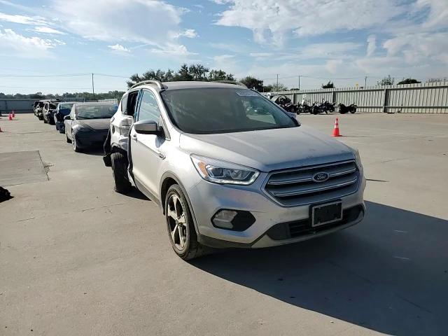 2017 Ford Escape Se VIN: 1FMCU9GD0HUC38459 Lot: 86520175