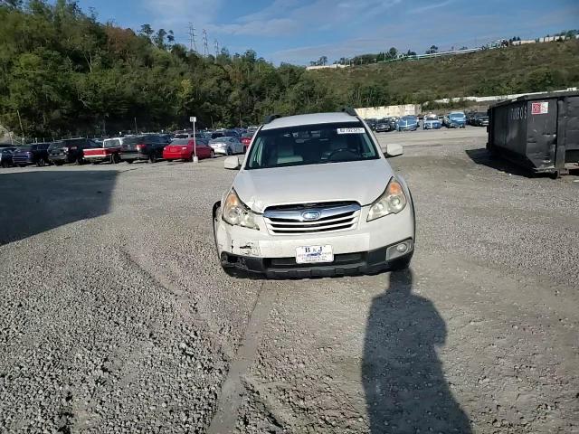 2011 Subaru Outback 2.5I Premium VIN: 4S4BRCCC2B3397813 Lot: 82192325