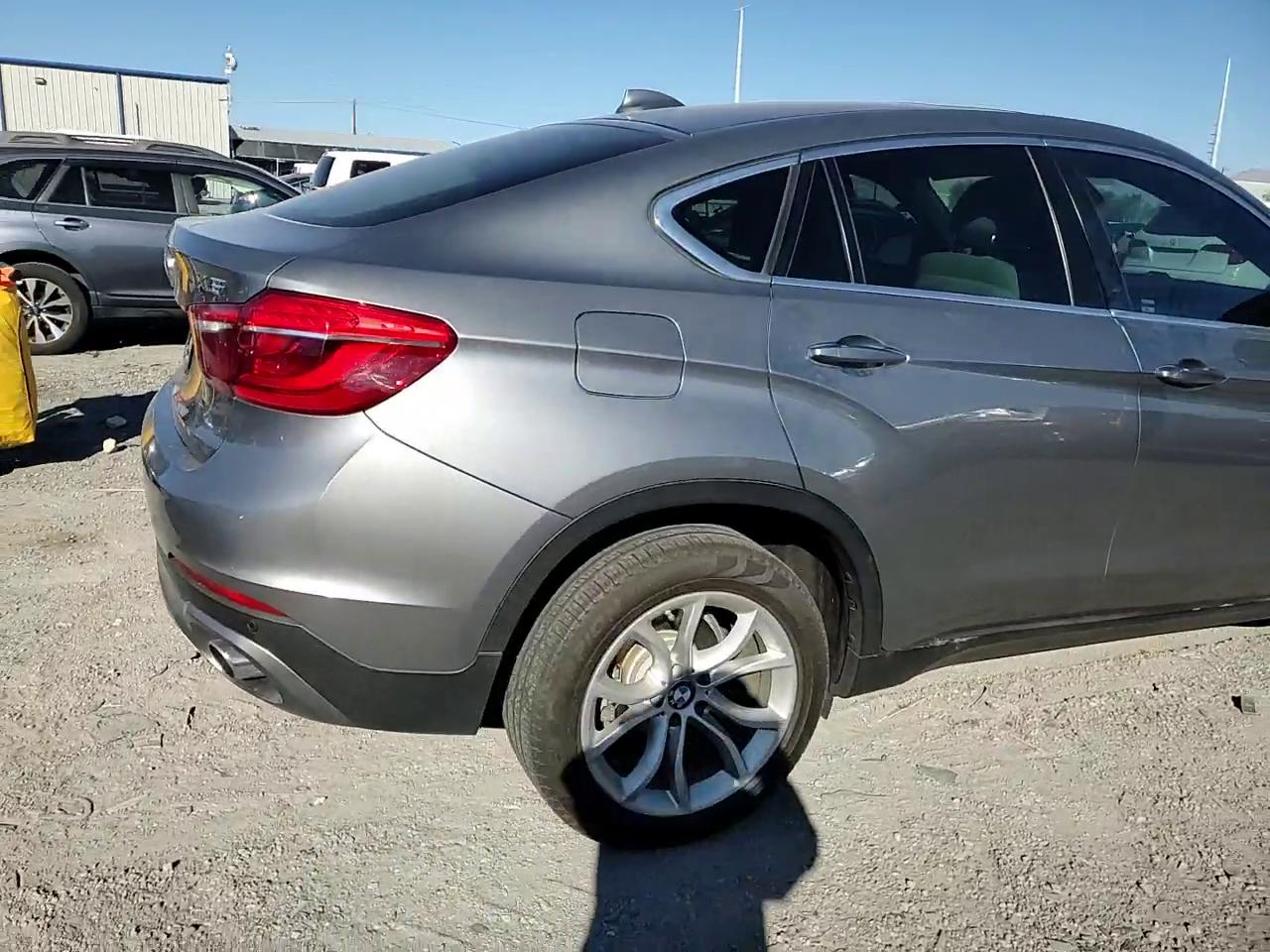 Фото: 5UXKU0C56G0F92357