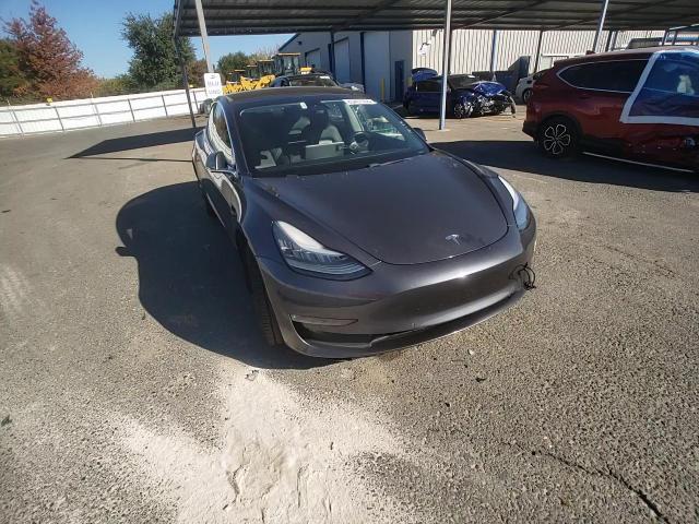 2018 Tesla Model 3 VIN: 5YJ3E1EAXJF102110 Lot: 85407355