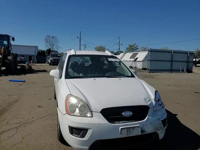 2007 Kia Rondo Base VIN: KNAFG525177086946 Lot: 85117845
