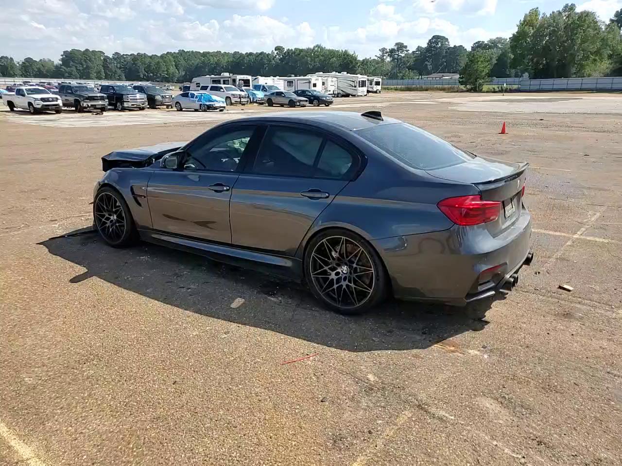 Фото: WBS8M9C50J5J79575