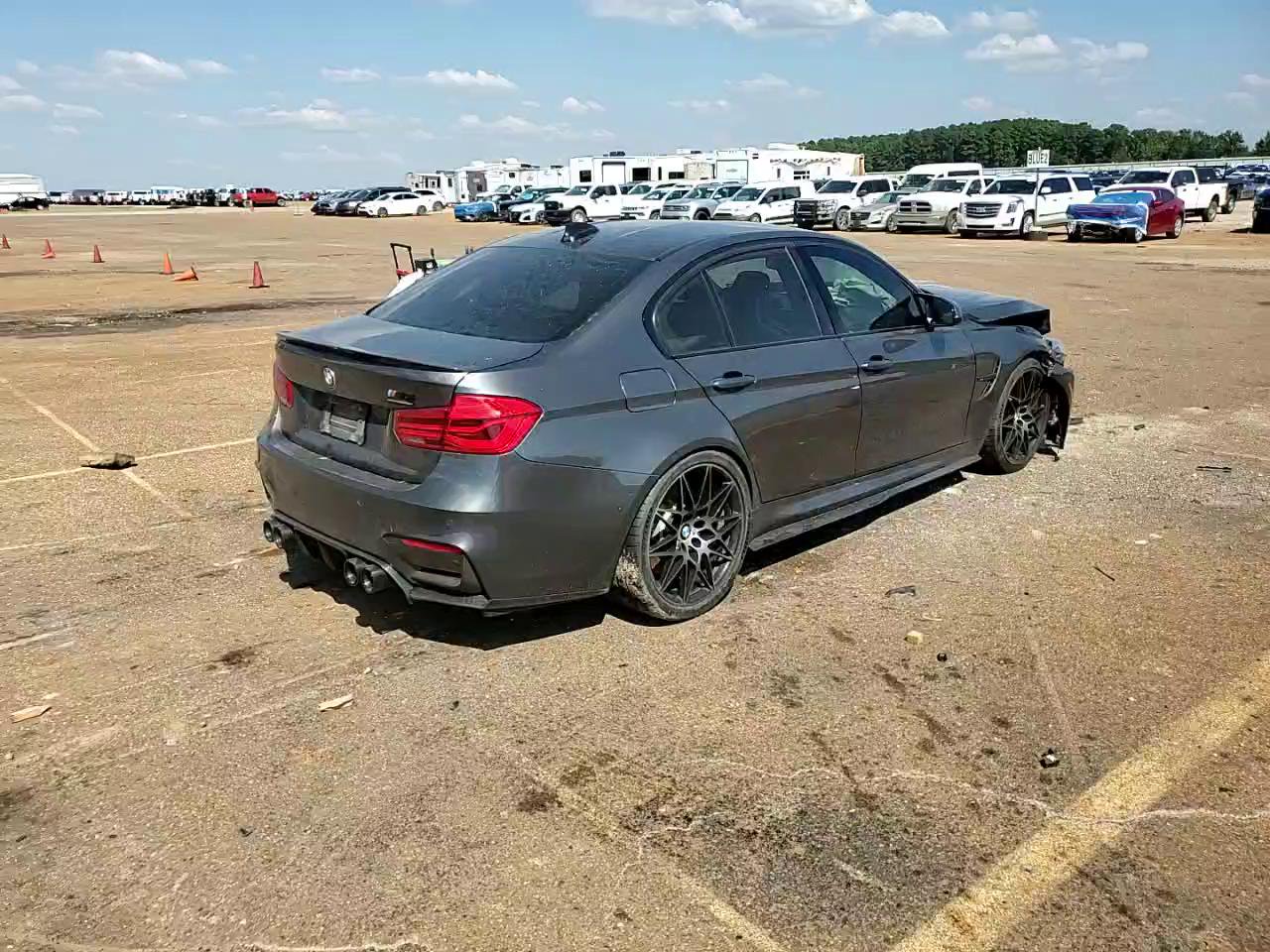 Фото: WBS8M9C50J5J79575