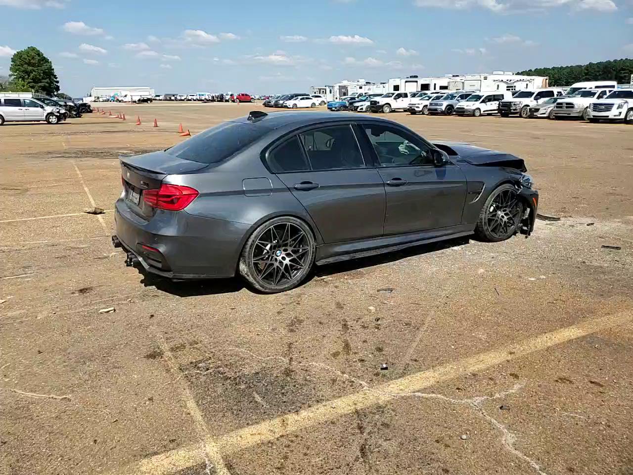 Фото: WBS8M9C50J5J79575