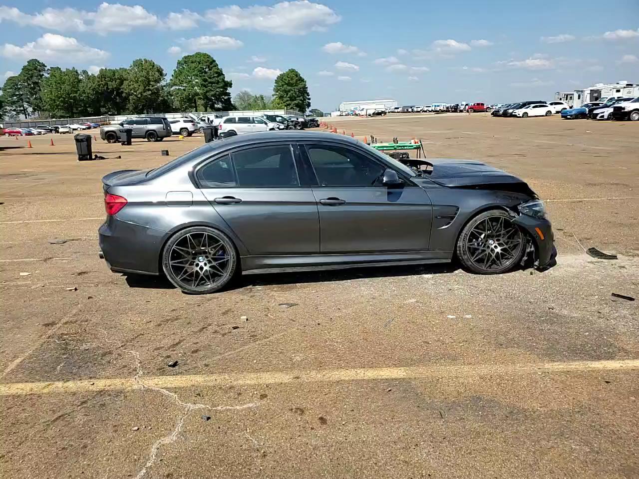 Фото: WBS8M9C50J5J79575