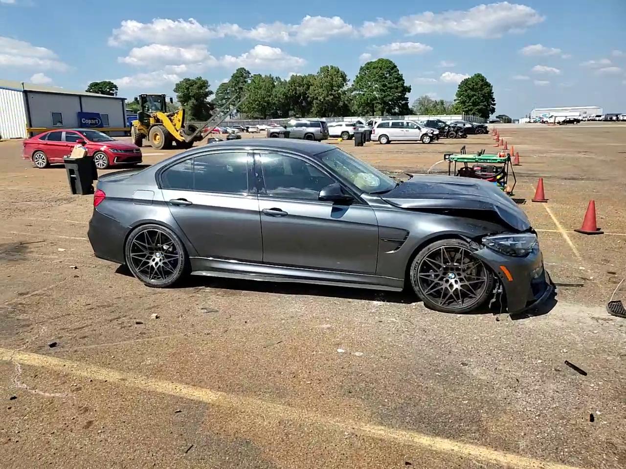 Фото: WBS8M9C50J5J79575