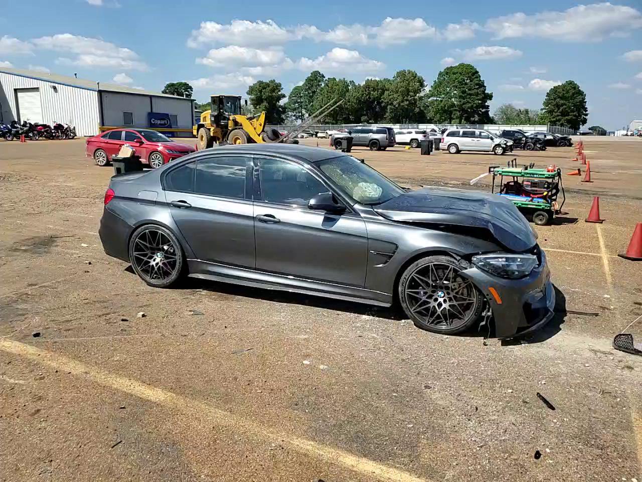 Фото: WBS8M9C50J5J79575