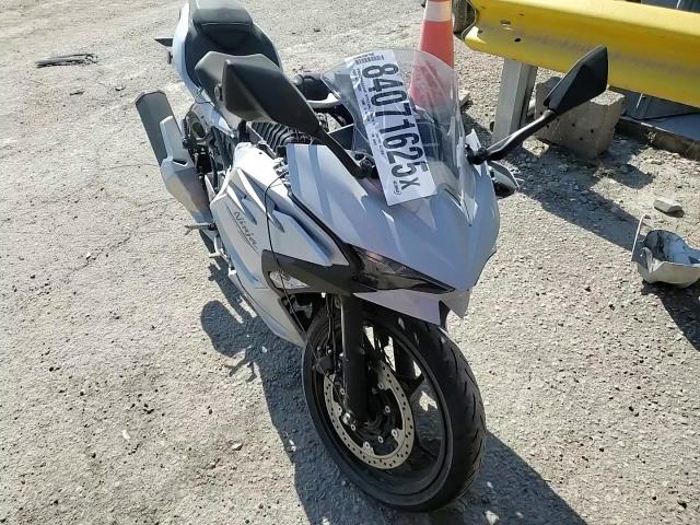 2025 Kawasaki Ex500 VIN: ML5EXGG19SDA69822 Lot: 84071625