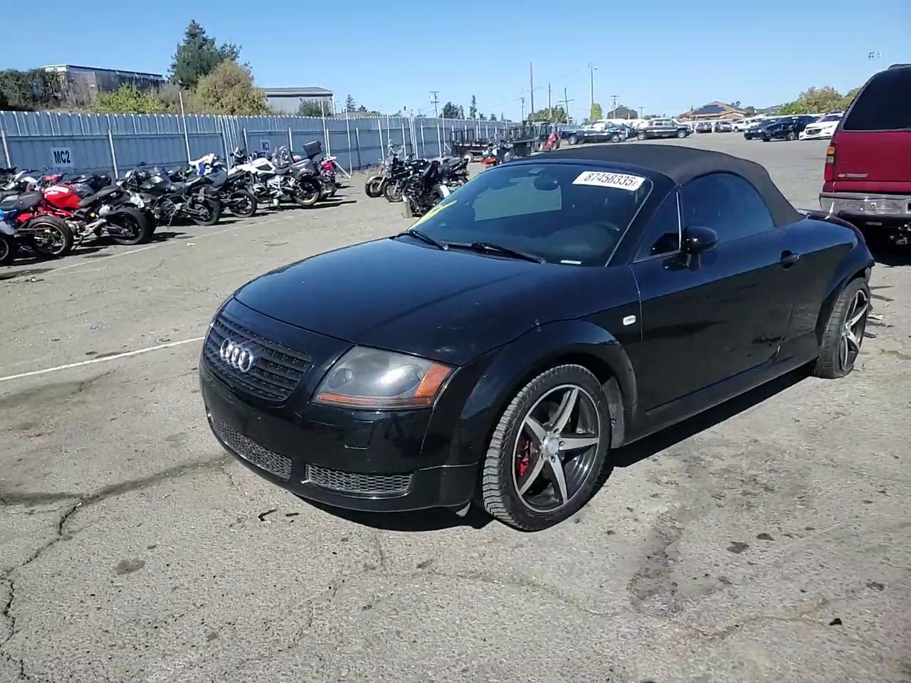 Фото: TRUUT28N311037162