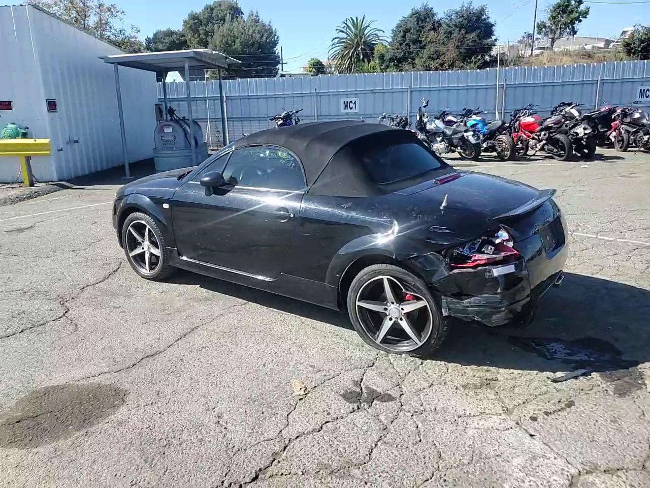 Фото: TRUUT28N311037162