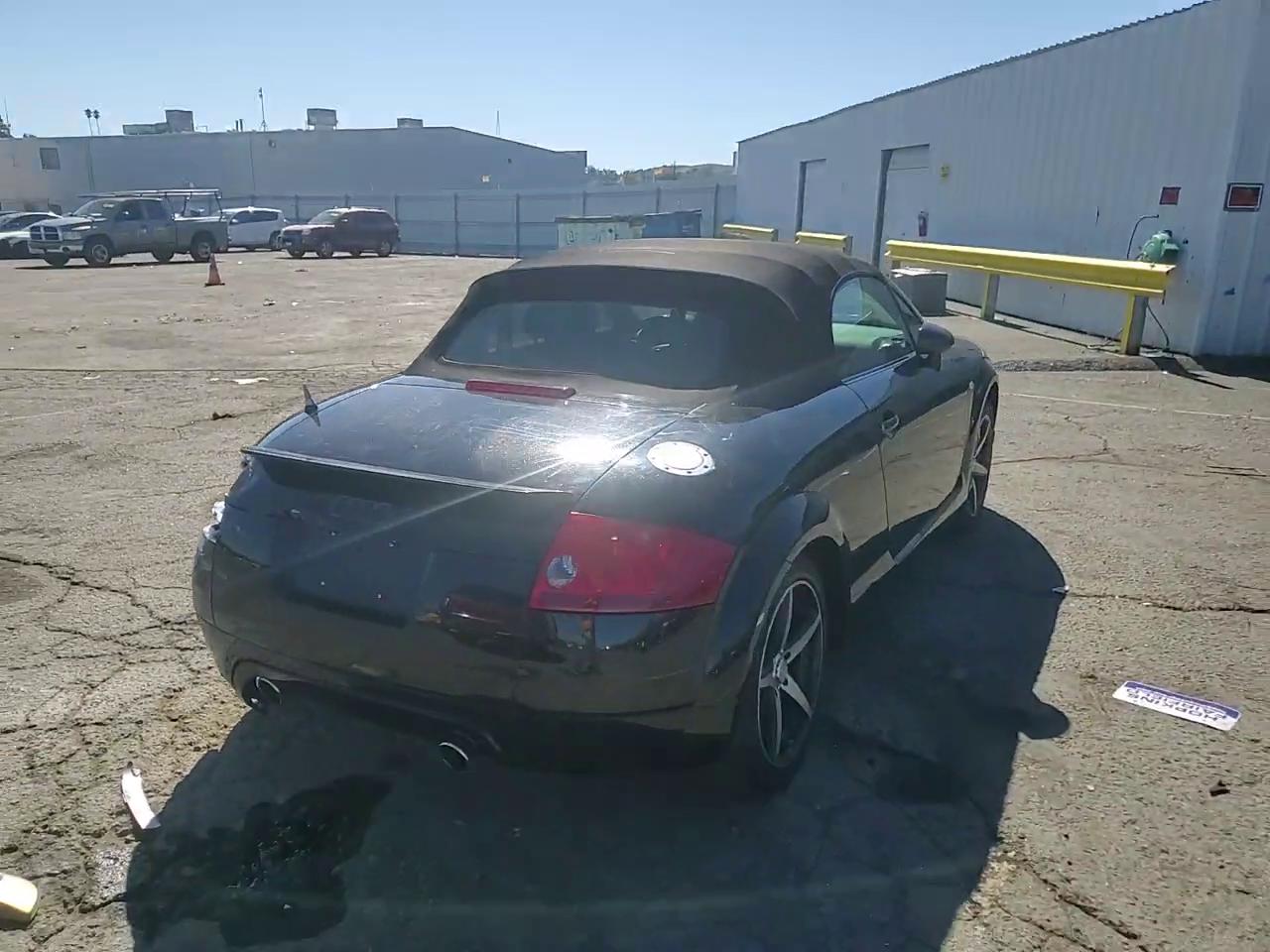 Фото: TRUUT28N311037162