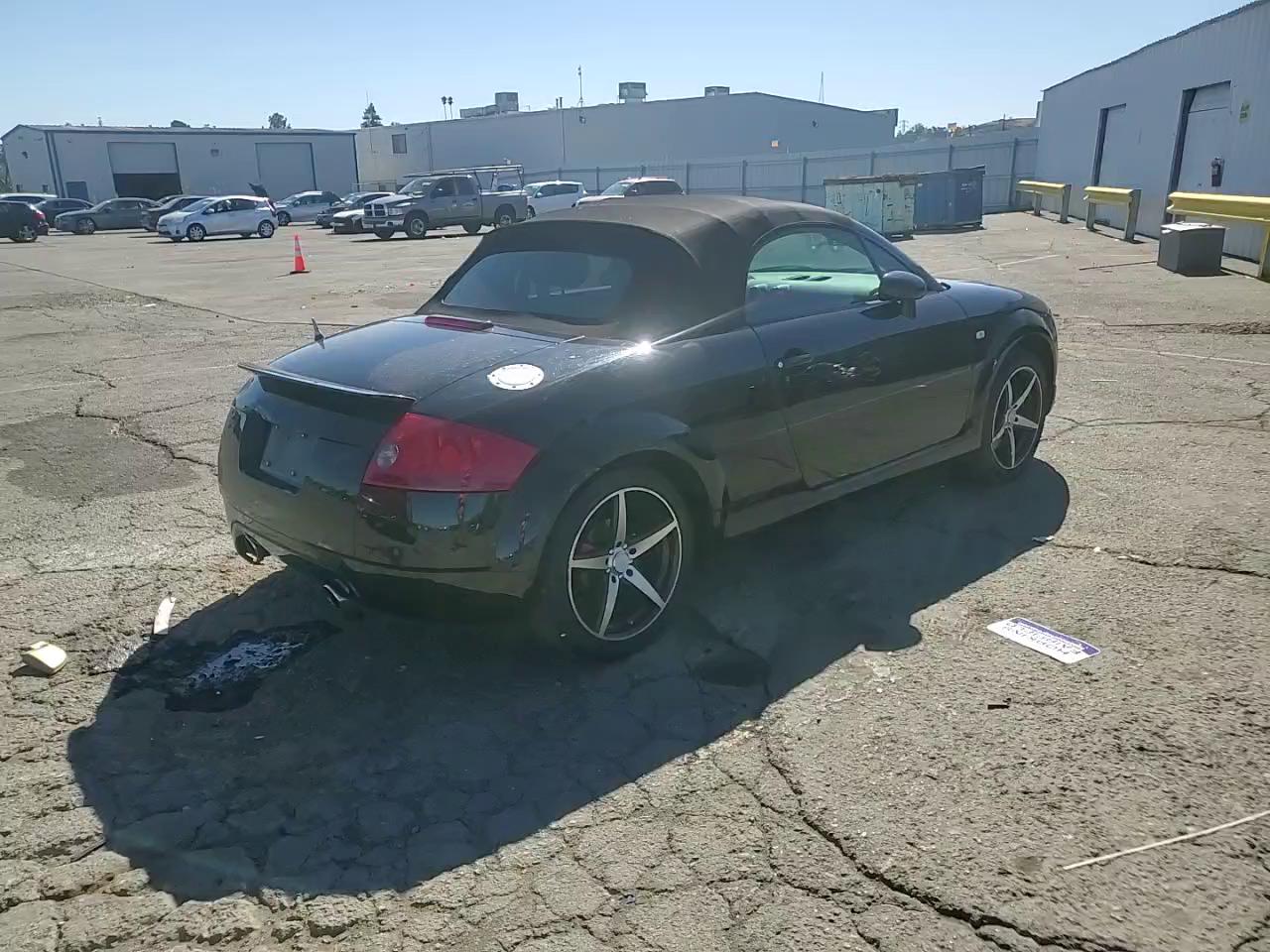 Фото: TRUUT28N311037162