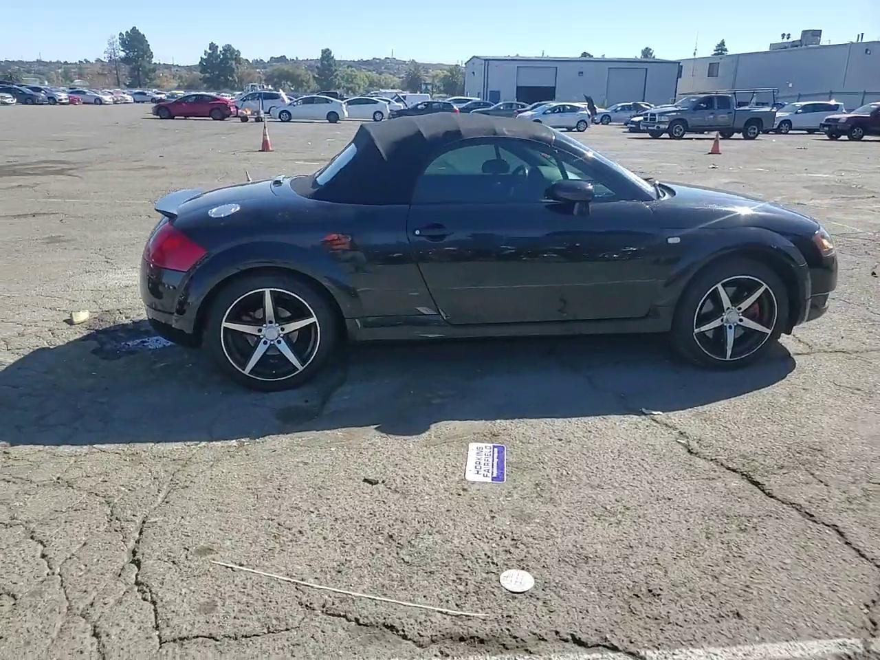 Фото: TRUUT28N311037162