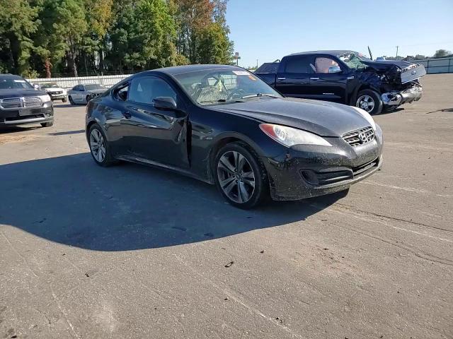 2010 Hyundai Genesis Coupe 2.0T VIN: KMHHT6KD5AU028587 Lot: 82642785