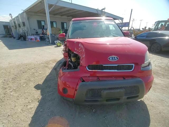 2011 Kia Soul + VIN: KNDJT2A28B7332642 Lot: 86189485