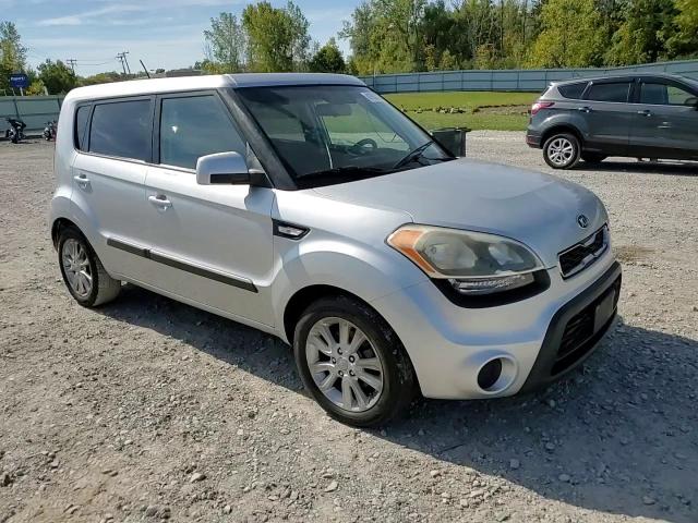 2013 Kia Soul VIN: KNDJT2A52D7575876 Lot: 81952615