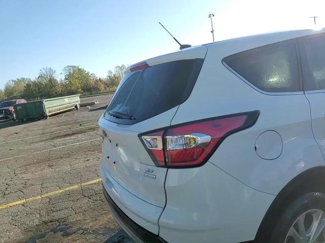 2017 Ford Escape Se VIN: 1FMCU0GD1HUE05617 Lot: 85743835
