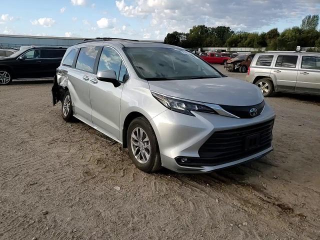 2025 Toyota Sienna Xle VIN: 5TDYRKEC8SS229758 Lot: 81991785