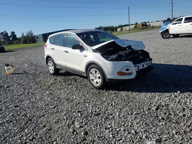 2013 Ford Escape S VIN: 1FMCU0F70DUA57315 Lot: 89639575