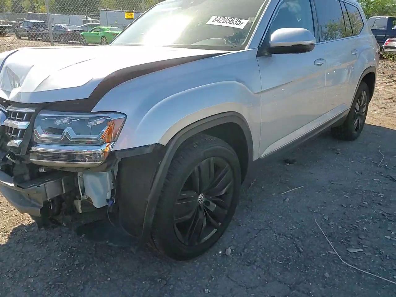 Фото: 1V2NR2CA7JC572273