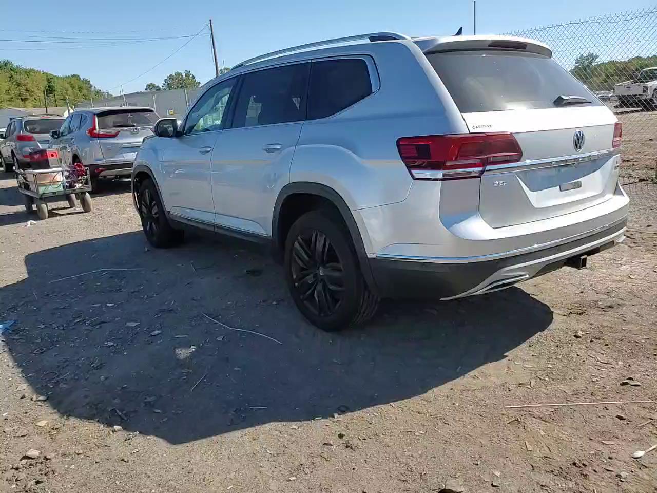 Фото: 1V2NR2CA7JC572273