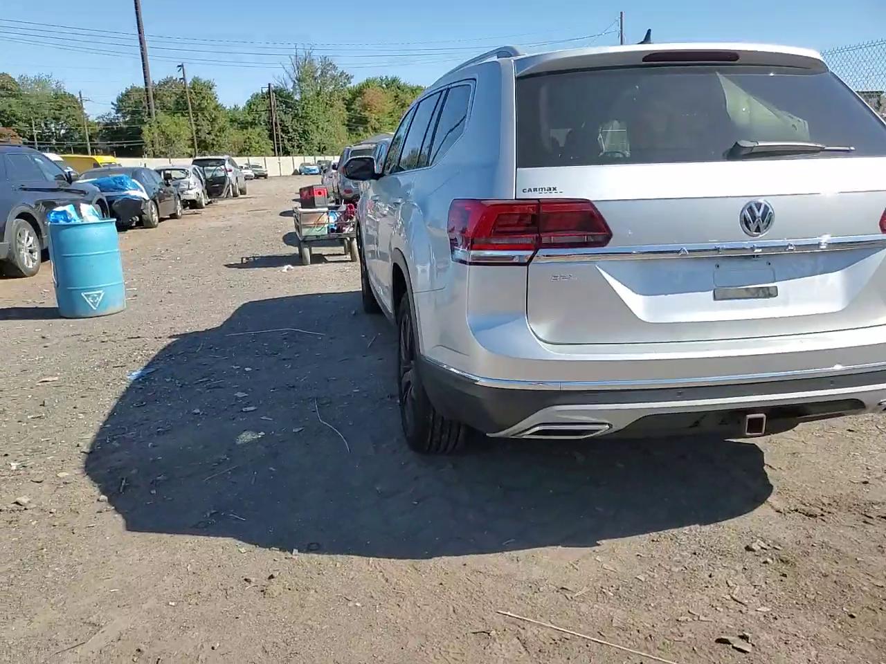 Фото: 1V2NR2CA7JC572273