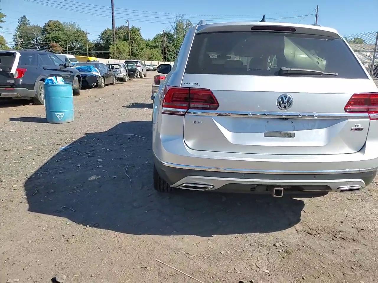 Фото: 1V2NR2CA7JC572273