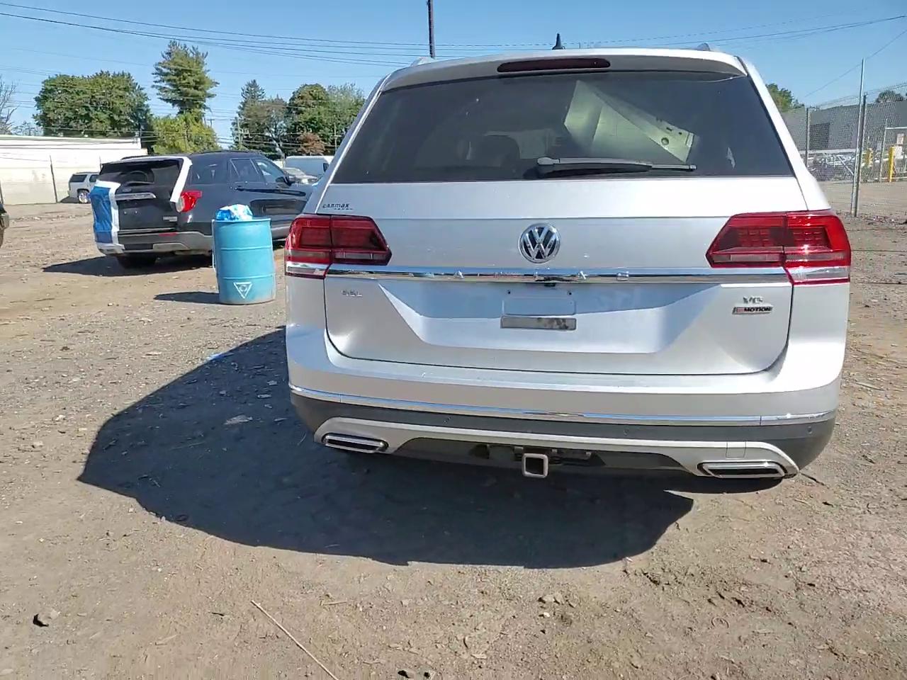 Фото: 1V2NR2CA7JC572273