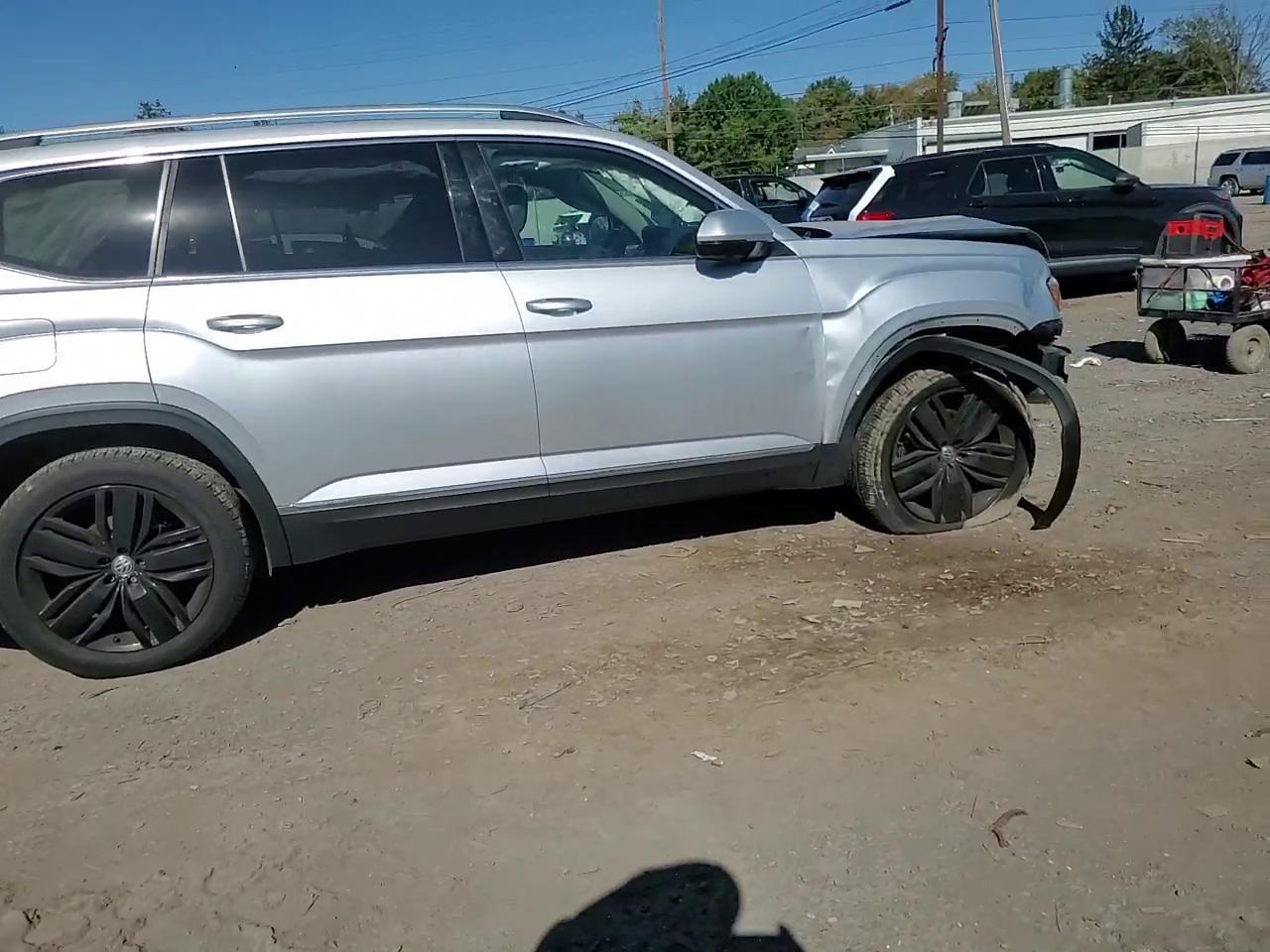 Фото: 1V2NR2CA7JC572273