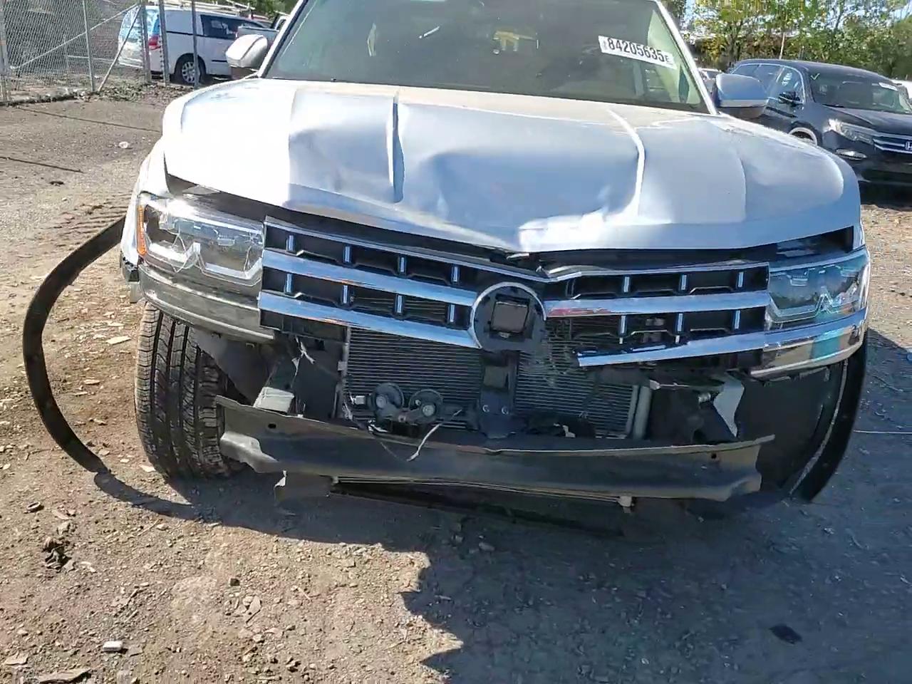 Фото: 1V2NR2CA7JC572273