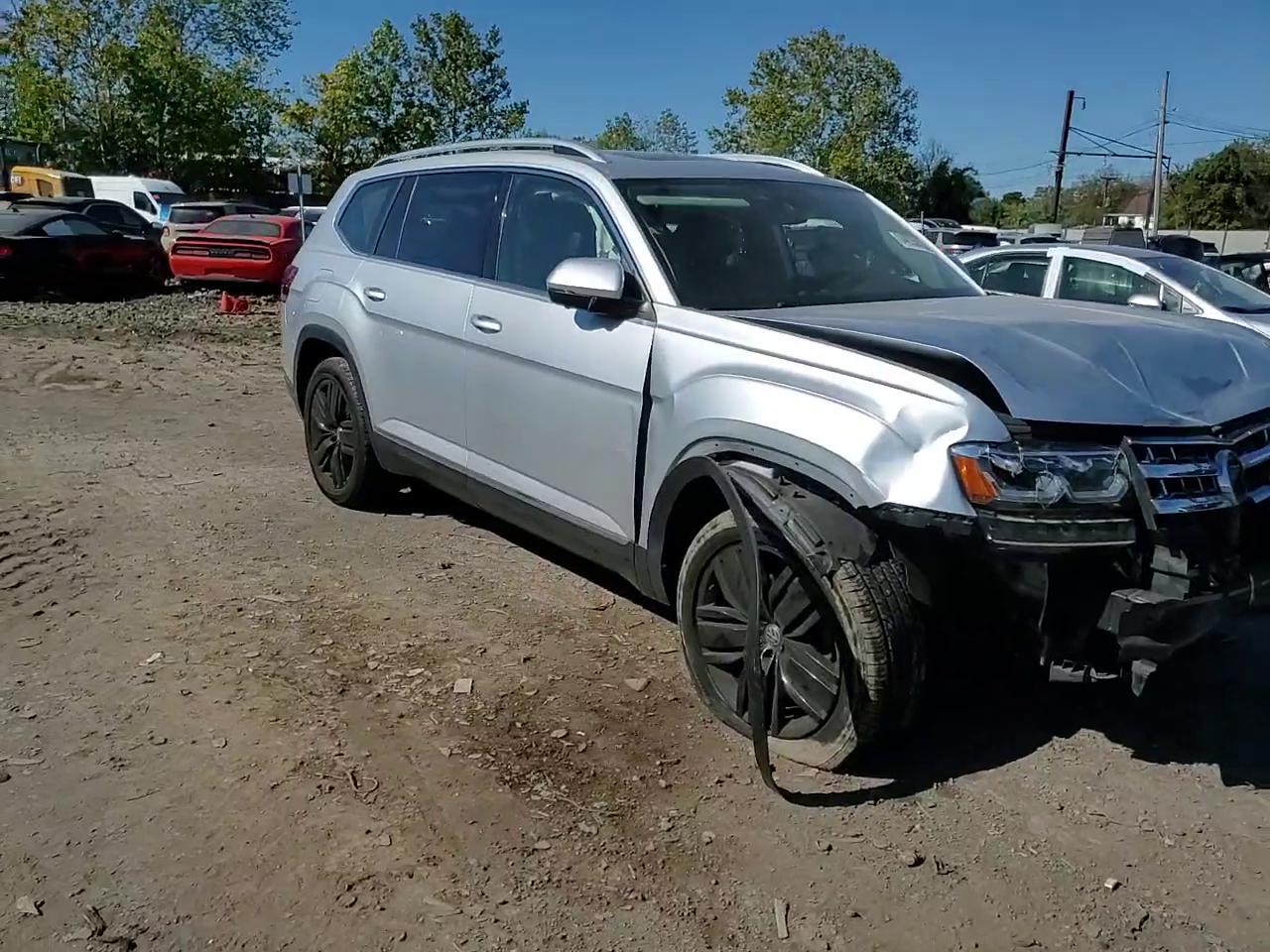 Фото: 1V2NR2CA7JC572273