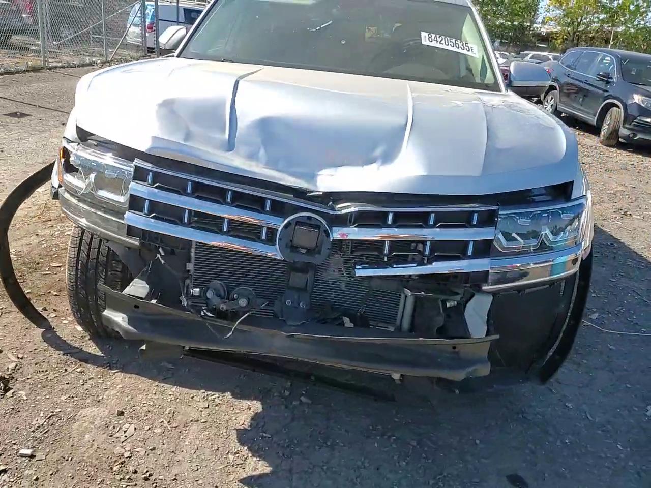 Фото: 1V2NR2CA7JC572273