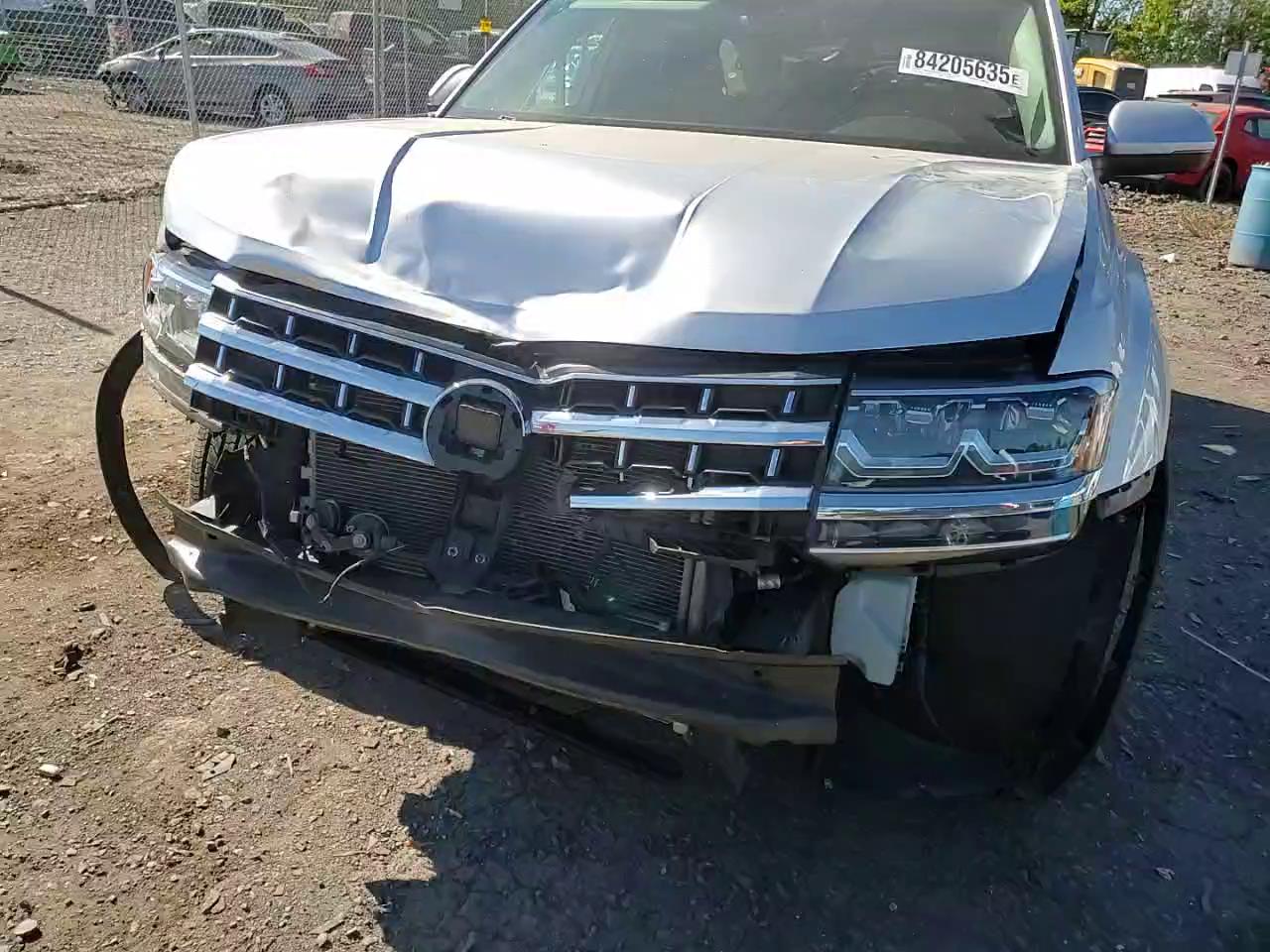 Фото: 1V2NR2CA7JC572273