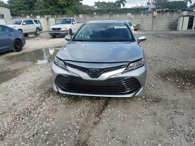 2020 Toyota Camry Le VIN: 4T1C11AKXLU998943 Lot: 85924055