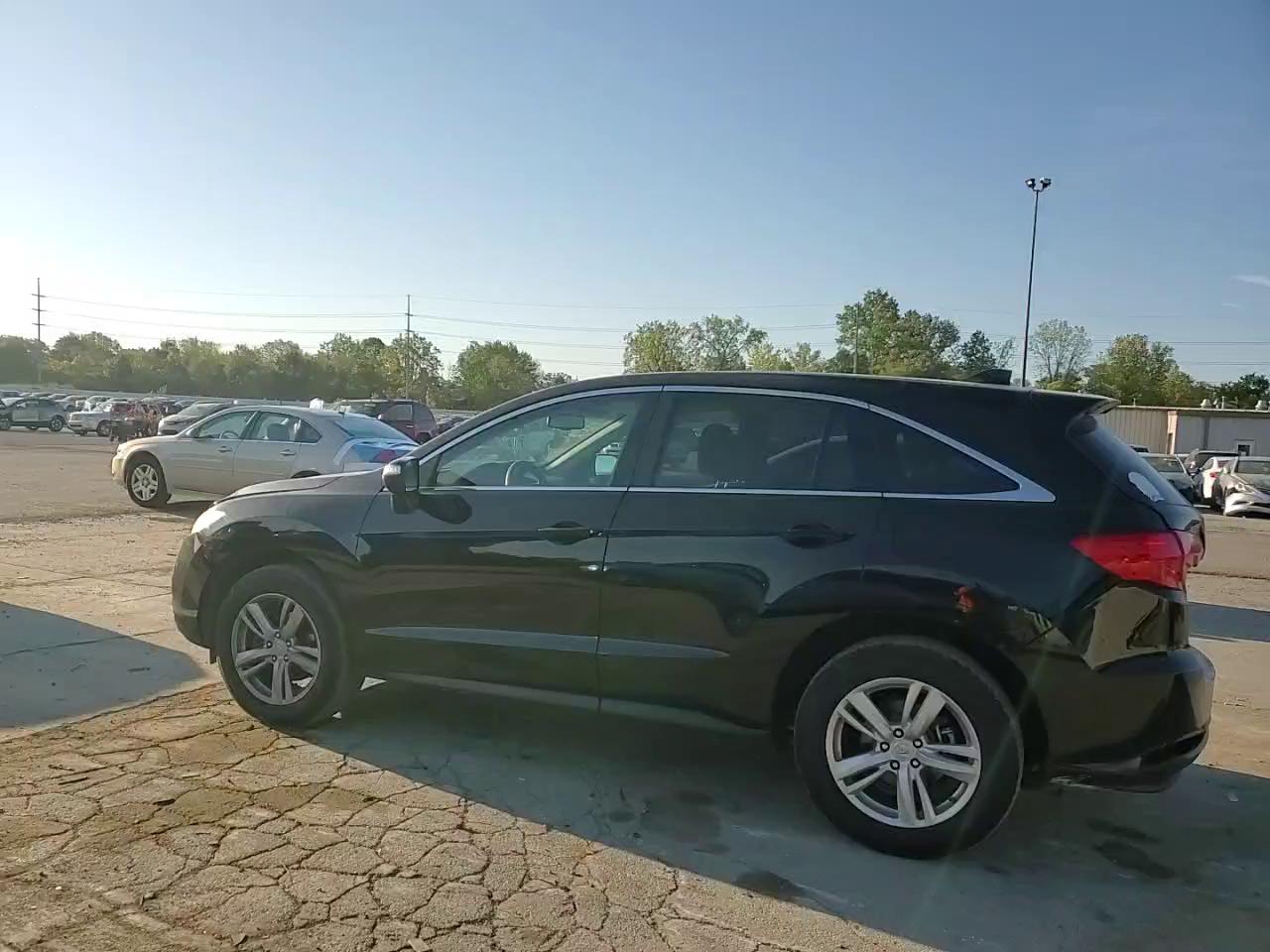 Фото: 5J8TB4H59DL011597