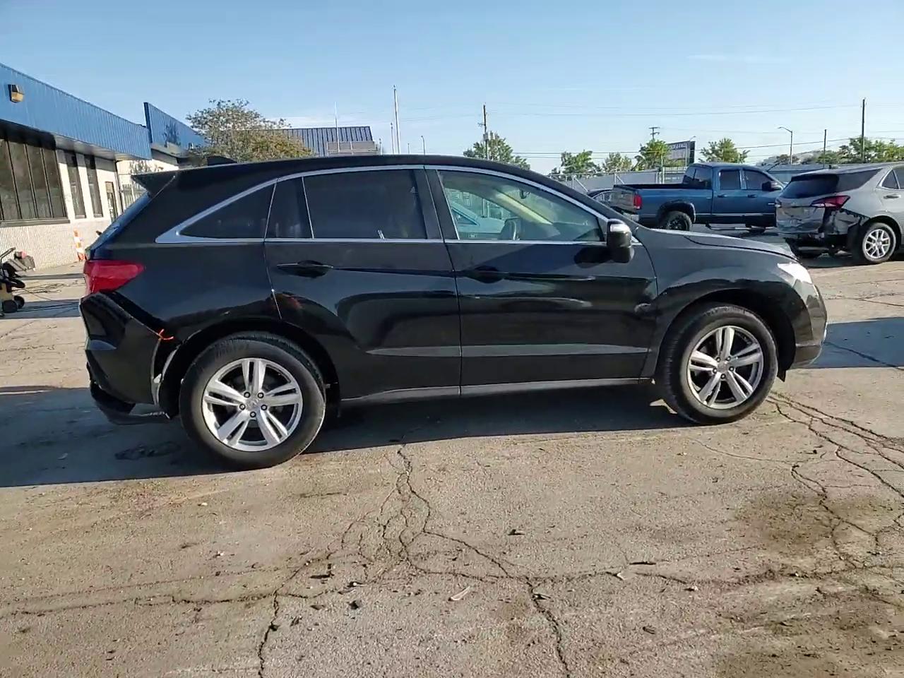 Фото: 5J8TB4H59DL011597