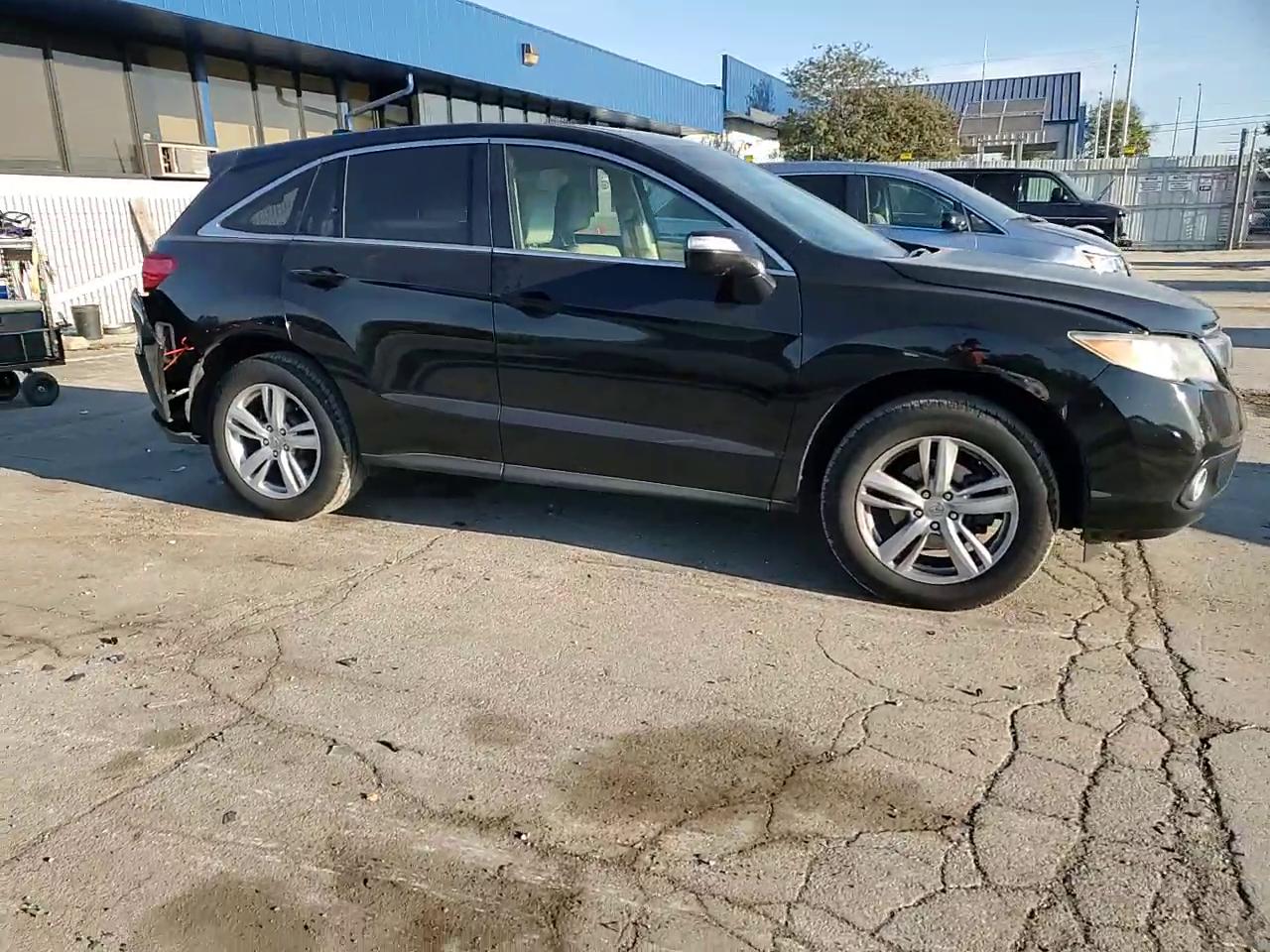 Фото: 5J8TB4H59DL011597