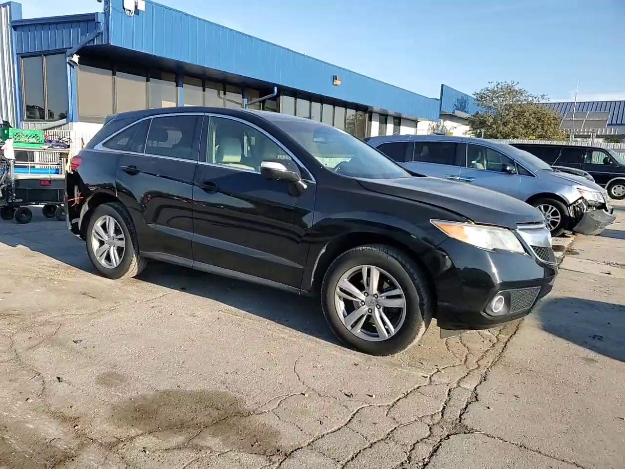 Фото: 5J8TB4H59DL011597