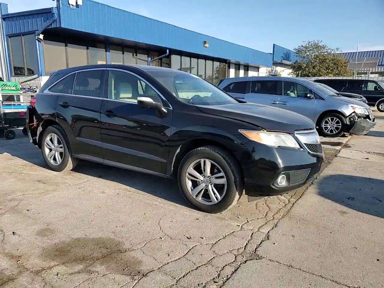 Фото: 5J8TB4H59DL011597