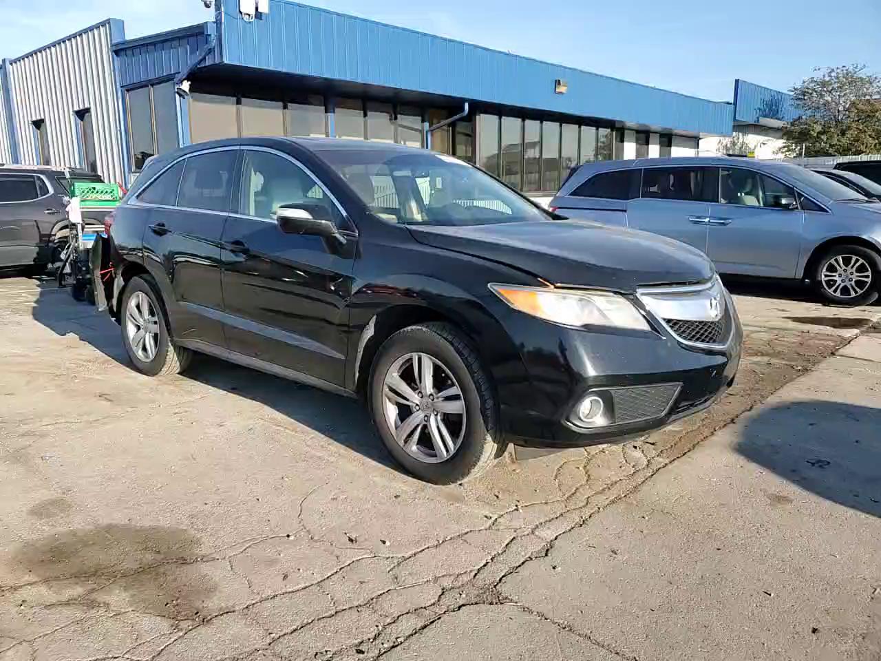 Фото: 5J8TB4H59DL011597