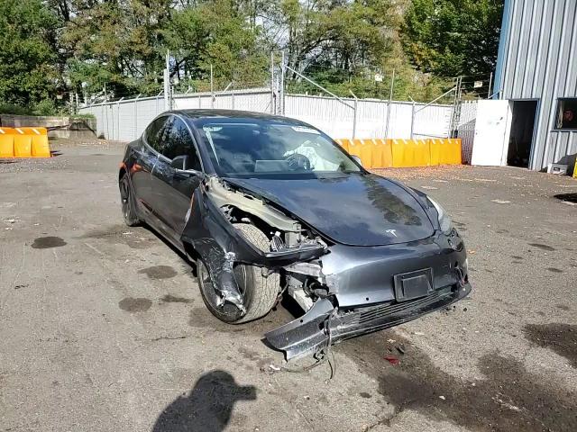 2018 Tesla Model 3 VIN: 5YJ3E1EA8JF117964 Lot: 82510195