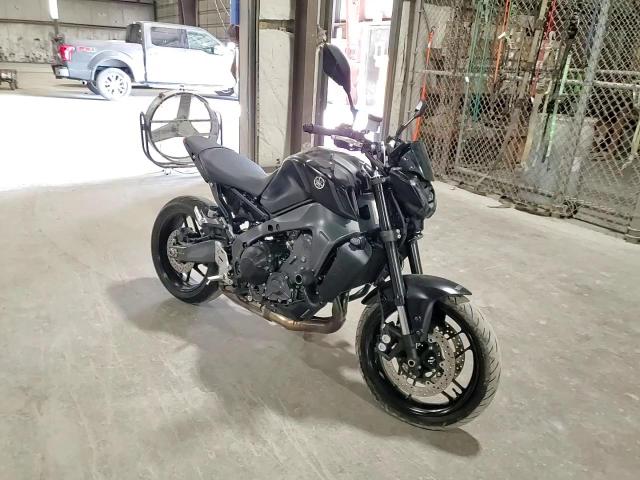 2022 Yamaha Mt09 VIN: JYARN71E6NA002733 Lot: 84629145