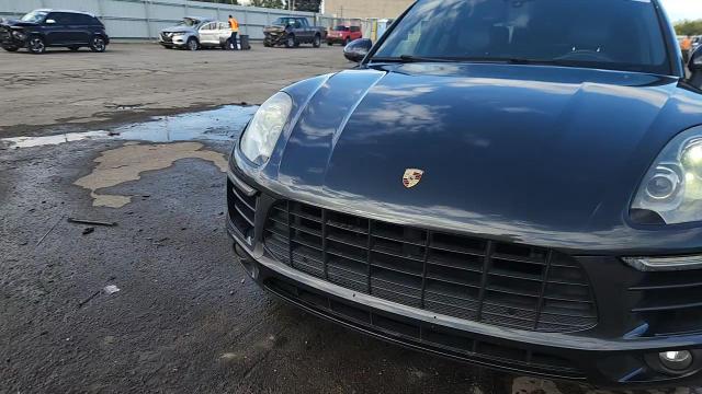 2017 Porsche Macan VIN: WP1AA2A52HLB04134 Lot: 84925975