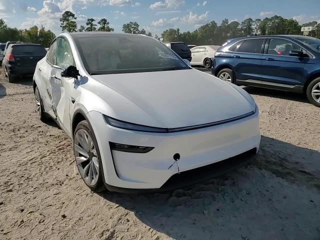 2026 Tesla Model Y VIN: 7SAYGDEE5TA406677 Lot: 85671775