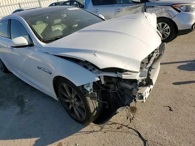 2015 Jaguar Xj VIN: SAJWA1CZ2F8V84842 Lot: 90904355