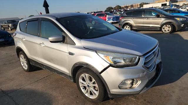 2017 Ford Escape Se VIN: 1FMCU0GD2HUB95173 Lot: 84779475