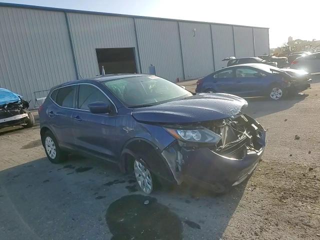 2017 Nissan Rogue Sport S VIN: JN1BJ1CR6HW100864 Lot: 85652425